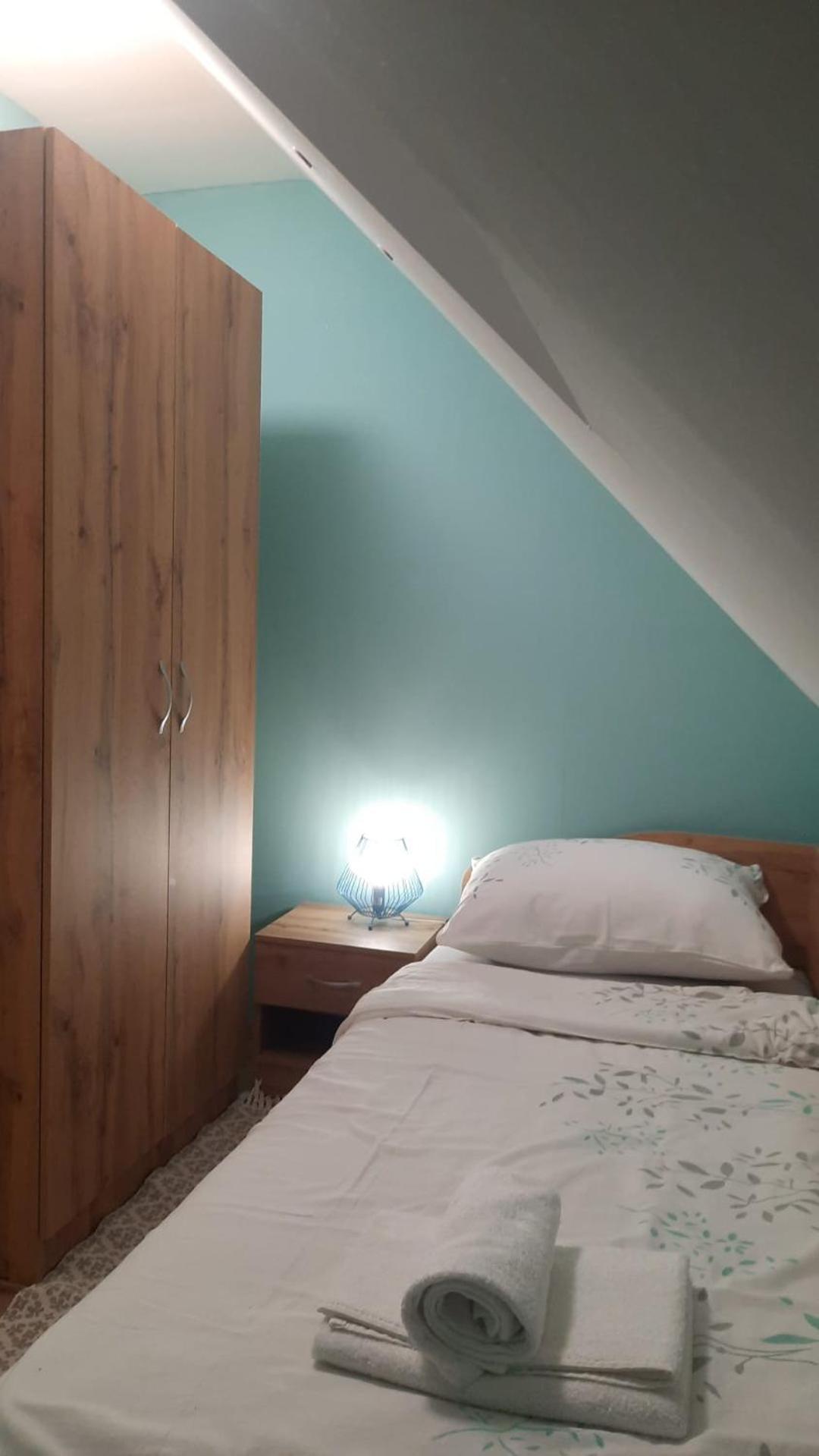 Apartamento Wooden House Ante Self Check - In And Check - Out Otočac Exterior foto