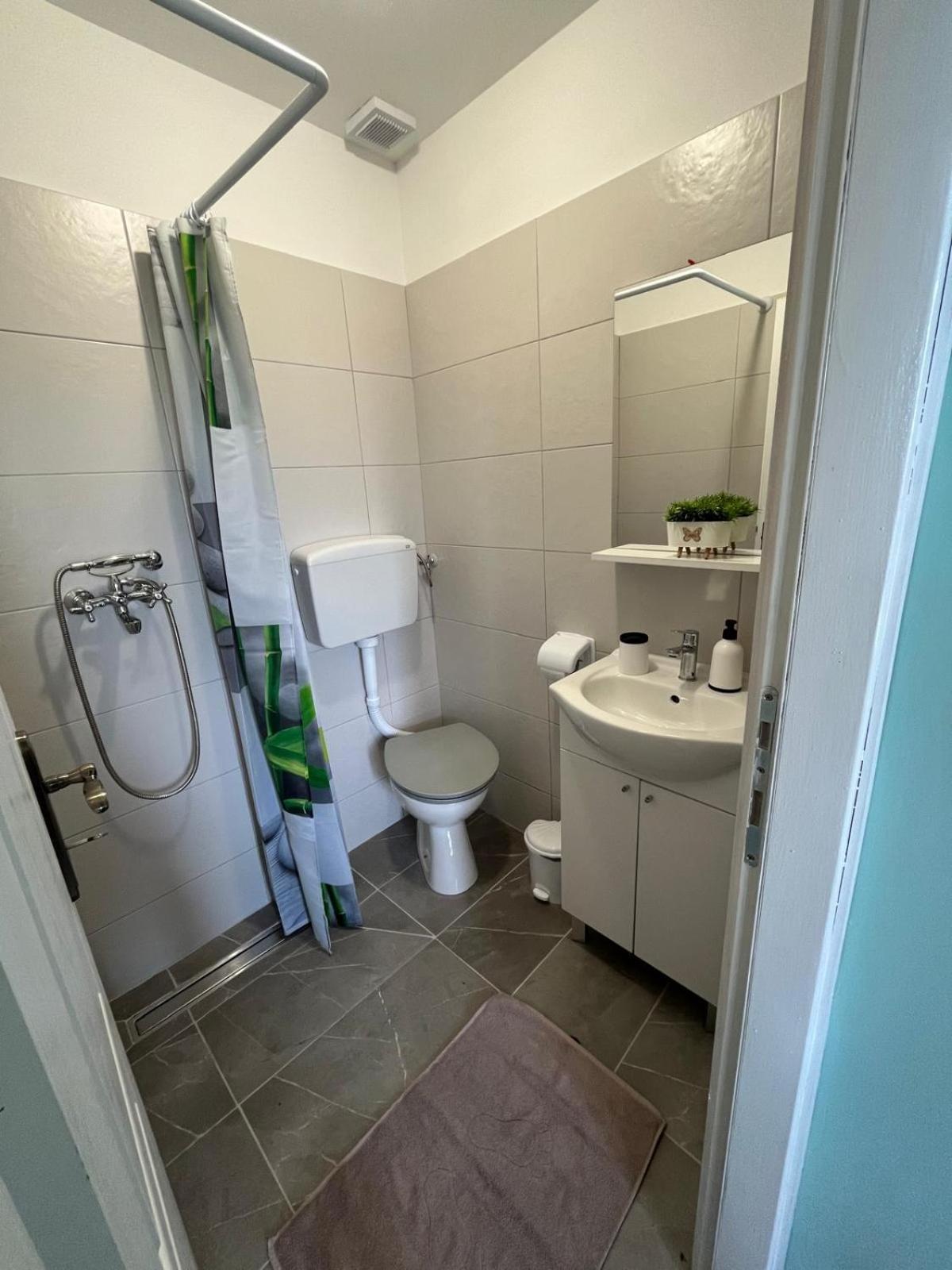 Apartamento Wooden House Ante Self Check - In And Check - Out Otočac Exterior foto